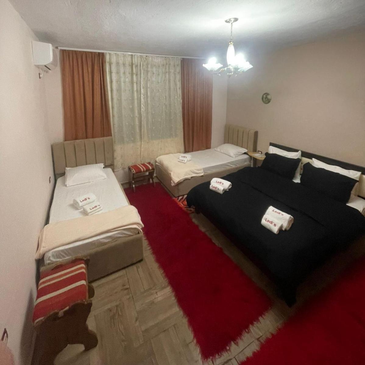 Ledi's * Gjirokastra